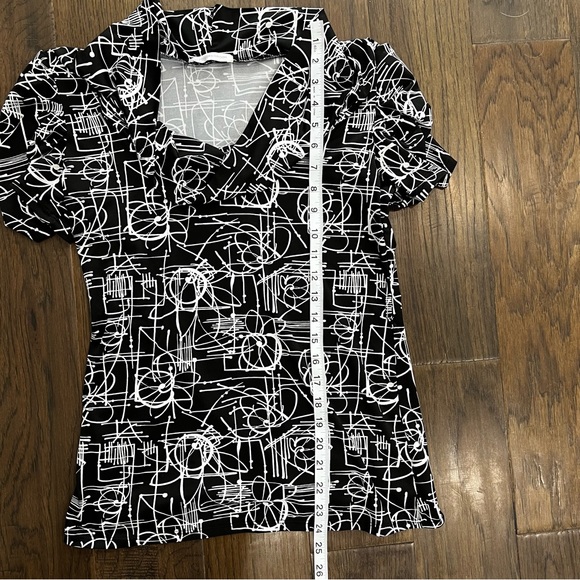 Beechers Brook Short Sleeve Top - Picture 9 of 12